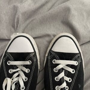 Converse women’s size 10